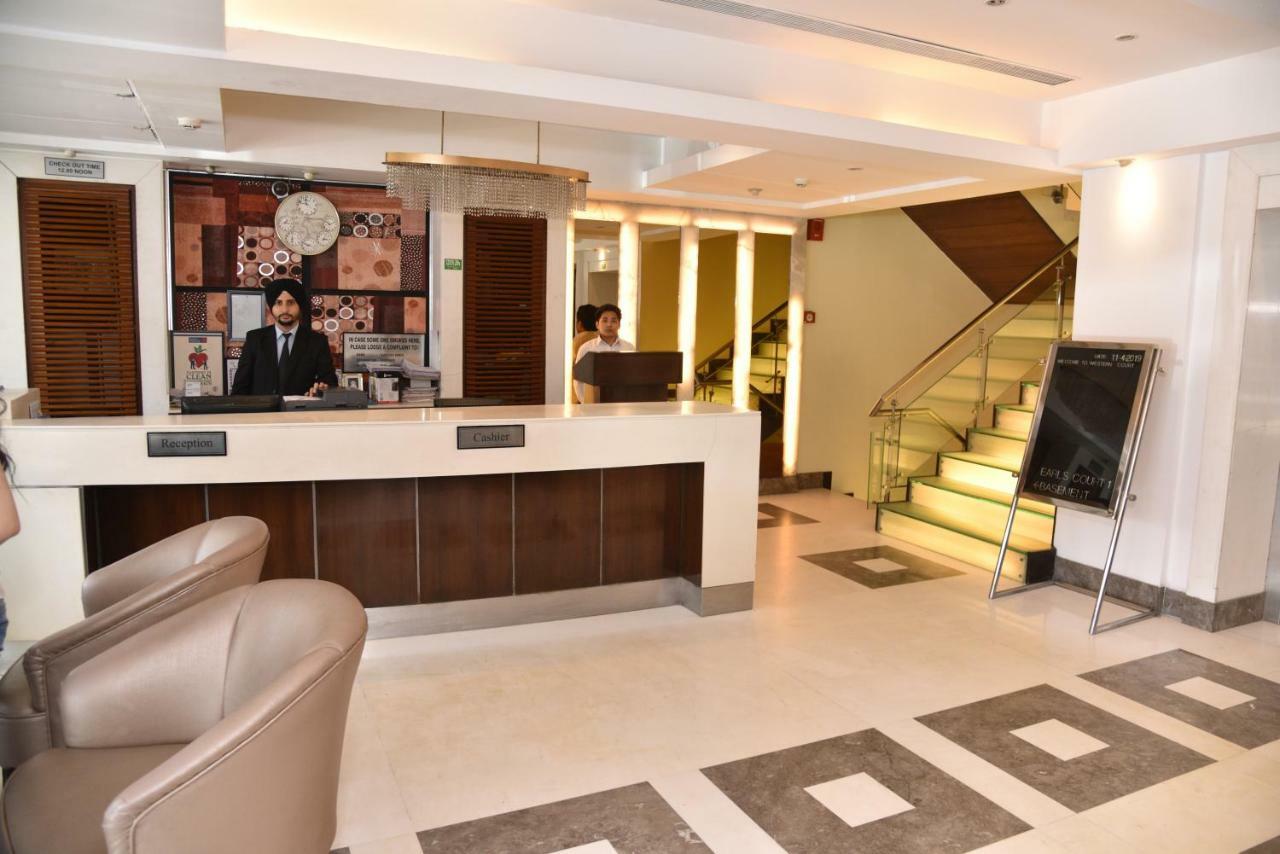 Hotel Western Court Chandigarh Exterior photo